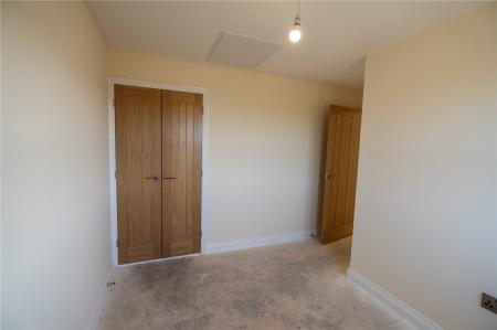Bedroom 2 (2)