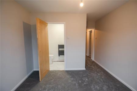 Bedroom 2 (2)