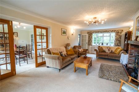 Living Room (3)