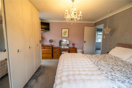 Bedroom 2 (2)