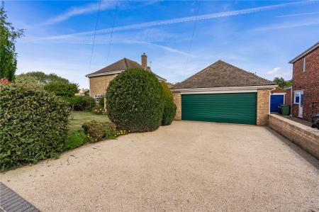 Drive/Garage