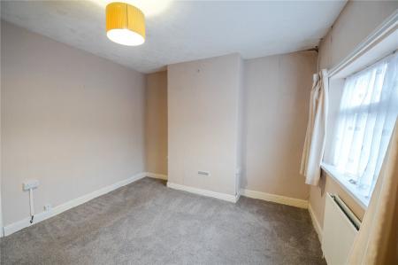 Bedroom 1 (2)