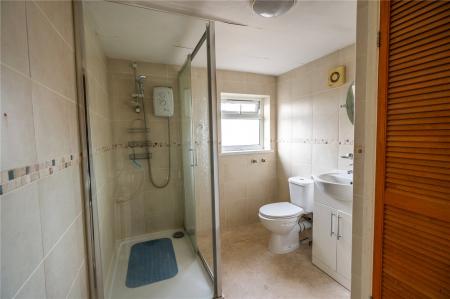 246a - Shower Room