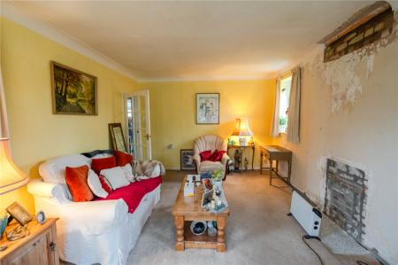 Living Room (2)