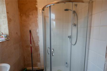 Shower Room (2)