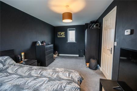 Bedroom 1 (2)