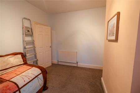 Bedroom 2 (2)