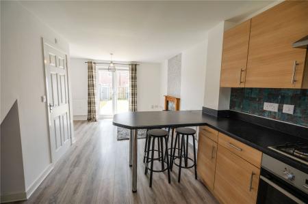 Kitchen Area (2)