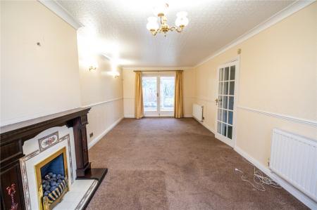 Living Room (2)