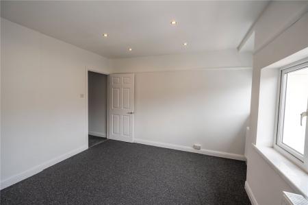 Bedroom 1 (2)