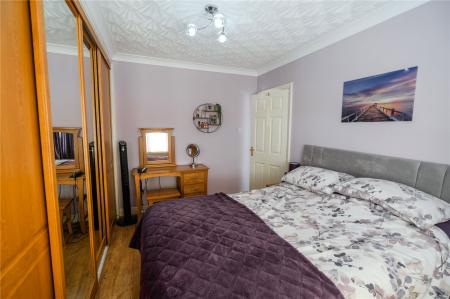 Bedroom 1 (2)