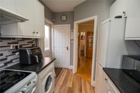 Kitchen (2)