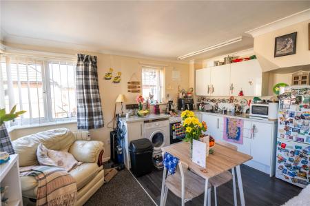 Sitting Room/Kitchen
