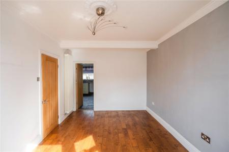 Living Room (2)