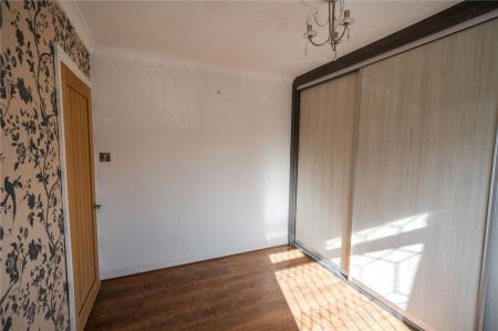 Bedroom 1 (2)