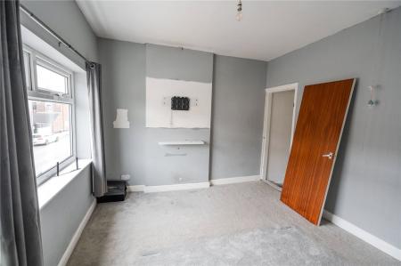 Bedroom 1 (2)