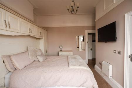 Bedroom 5 (2)
