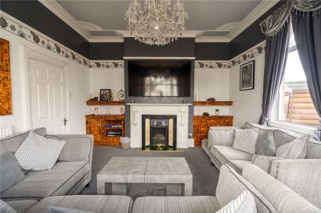 Living Room (2)