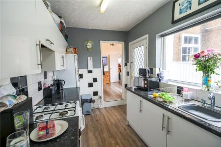 Kitchen (2)