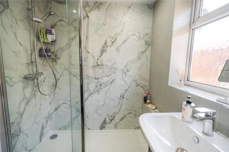 Shower Room (2)