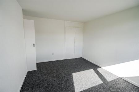 Bedroom 1 (2)