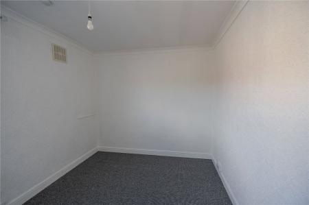 Bedroom 1 (2)