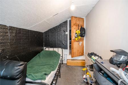 Bedroom 3 (2)