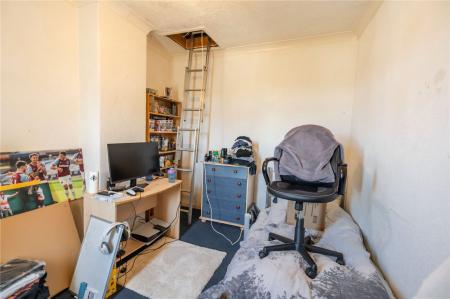 Bedroom 2 (2)