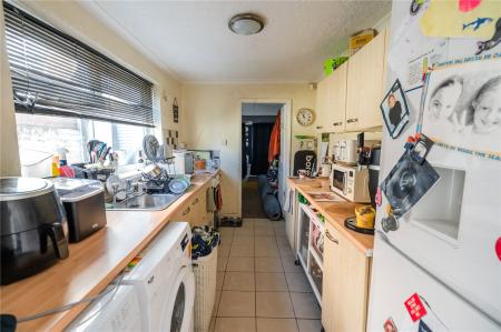 Kitchen (2)