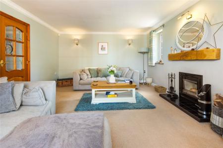 Living Room (2)