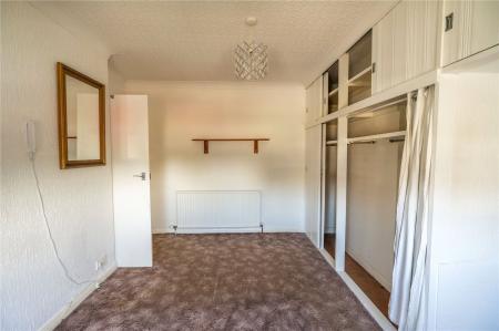 Bedroom 1 (2)