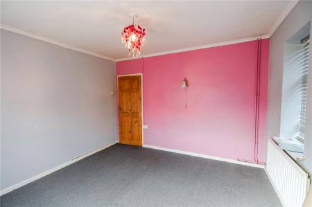 Bedroom 1 (2)