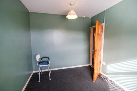 Bedroom 2 (2)
