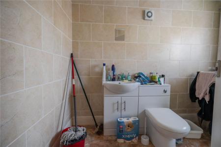 Shower Room (2)