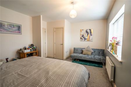 Bedroom 1 (2)