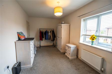 Bedroom 2 (2)