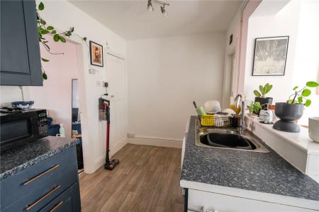 Kitchen (2)
