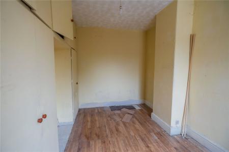 Bedroom 2 (2)