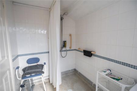 Shower Room (2)