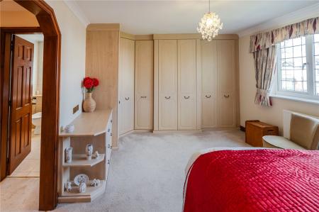 Bedroom 1 (2)