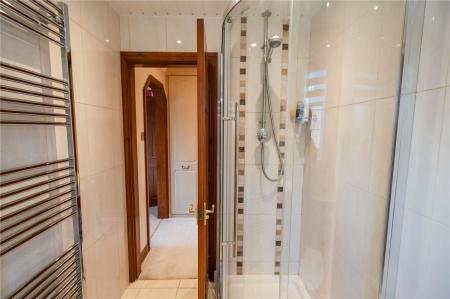 En-Suite (2)