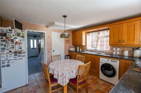 Kitchen (2)