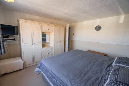 Bedroom 1 (2)
