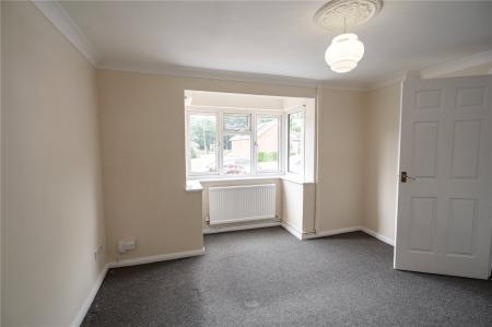 Living Room (2)