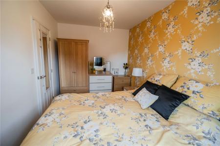 Bedroom 1 (2)
