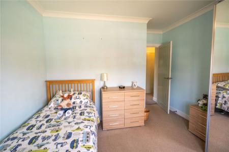 Bedroom 4 (2)