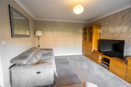 Living Room (2)
