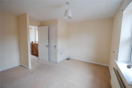 Bedroom 1 (2)