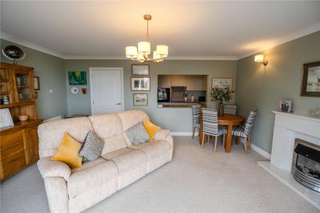 Living Room (2)