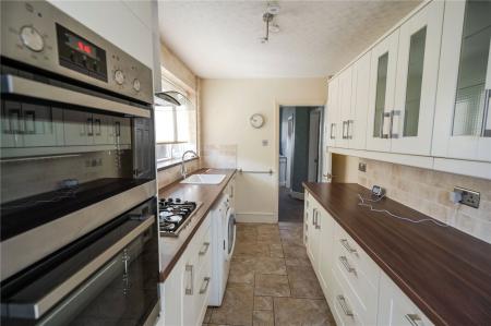 Kitchen (2)